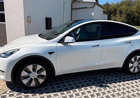 Tesla Model Y Long Range Dual Motor AWD FSD AHK LED