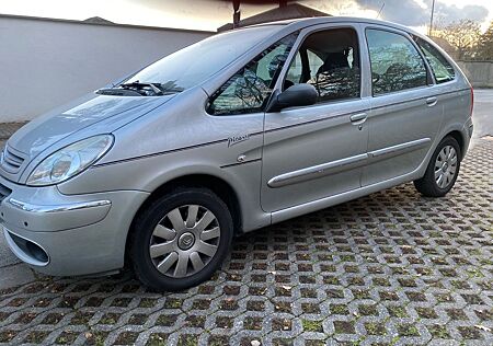 Citroën Xsara Picasso 1.6 16V Exclusive TÜV 8/2026