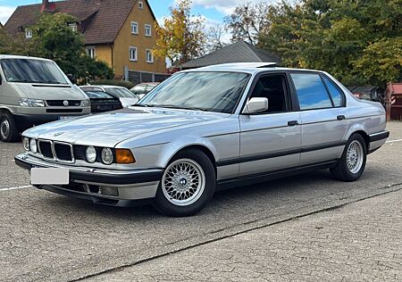 BMW 740iL Long e32