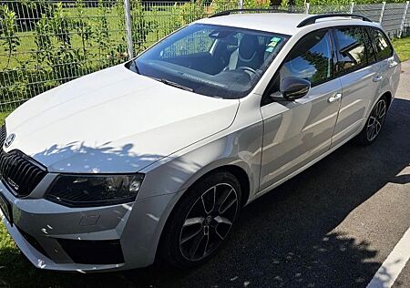 Skoda Octavia Combi RS/Leder/Xenon/Navi/I.Hand/ACC