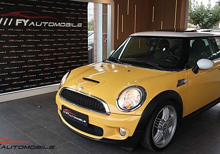 Mini Cooper S / 8xBereift/Navi/Schiebedach.