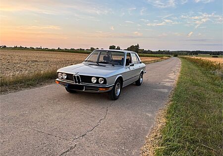 BMW 520 E12 Automatik BJ76 mit H Zulassung