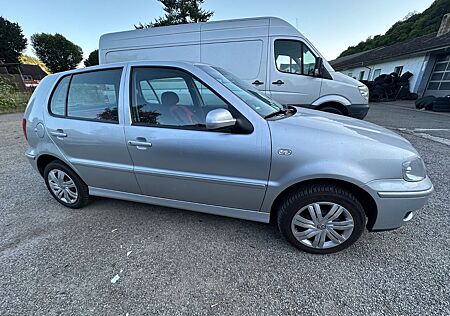 VW Polo Volkswagen 1.4 44kW Automatik Edition erste hand