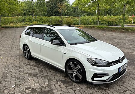 VW Golf Volkswagen R Variant 4MOTION Keyless/Pano/App