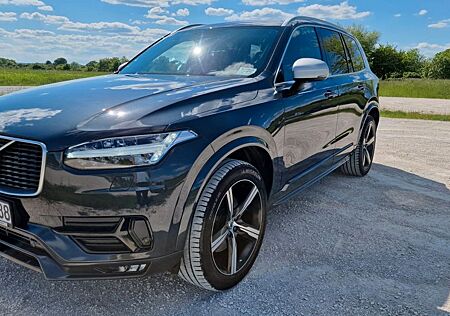 Volvo XC 90 XC90 D5 AWD Geartronic R-Design Model Jahr 2019