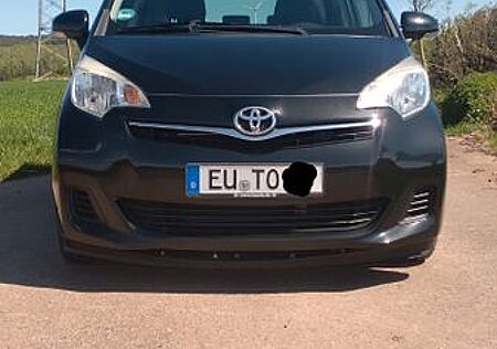 Toyota Verso-S 1,4-l-D-4D Life