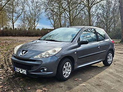 Peugeot 206+ 1.4 75PS | Tüv | 8-fach bereift