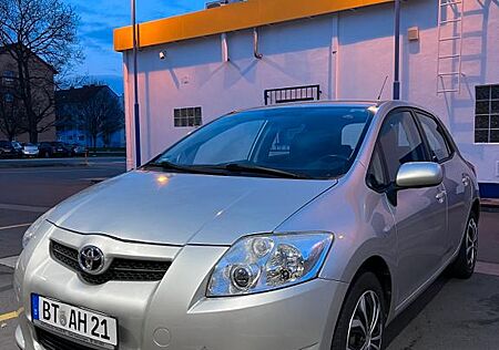 Toyota Auris 1.6 VVT-i Sol Sol