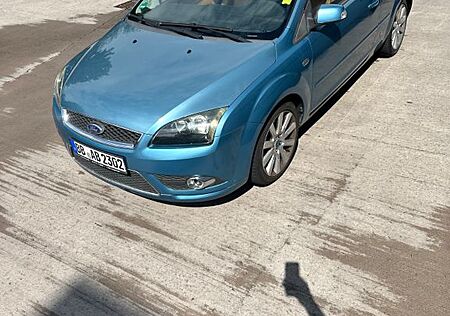 Ford Focus CC 2,0 Titanium