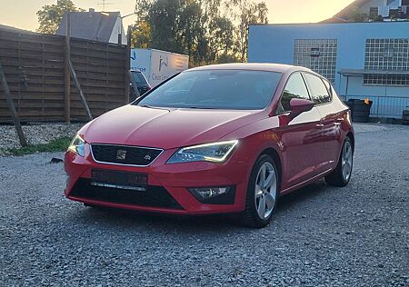 Seat Leon FR Leder PDC LED Euro6 Tüv Neu