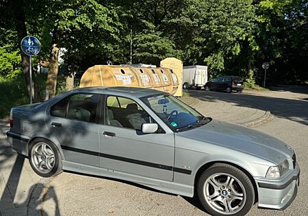 BMW 320i Limousine* Tüv Neu* Scheckheft*