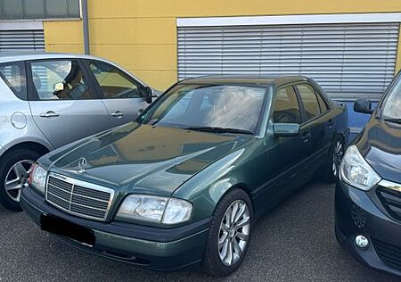 Mercedes-Benz C 180 CLASSIC TÜV Leichtmetallfelgen Wildschaden