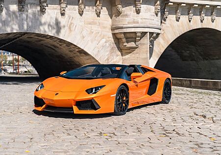 Lamborghini Aventador Roadster LP 700-4