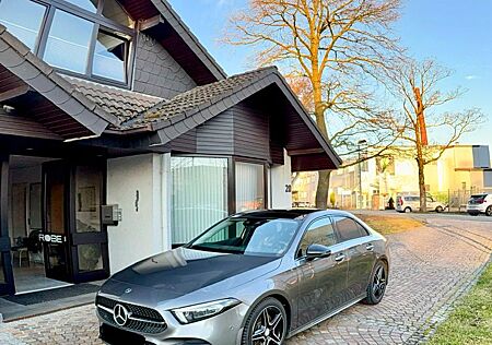 Mercedes-Benz A 220 d 4MATIC DCT AMG Paket, MB-Garantie, Voll