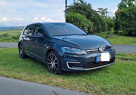 VW Golf Volkswagen e-
