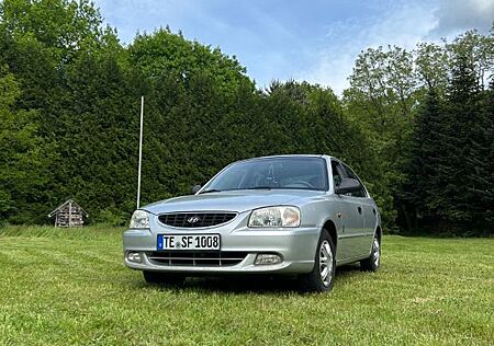 Hyundai Accent 1.3 GLS Worldcup