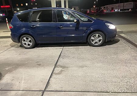 Ford S-Max 2,0 TDCi 103kW DPF Titanium S 6-tronic...