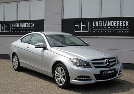 Mercedes-Benz C 180 Coupe CGI BlueEfficiency