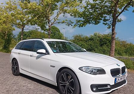 BMW 520d xDrive Touring A -