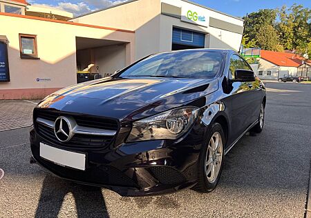 Mercedes-Benz CLA 180 Automatik AHK Navi BT PDC v+h