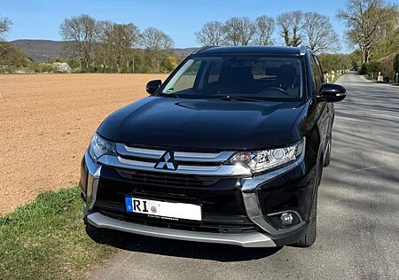 Mitsubishi Outlander 2.0 MIVEC Diamant Edition ClearTec...