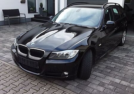 BMW 318i Touring -