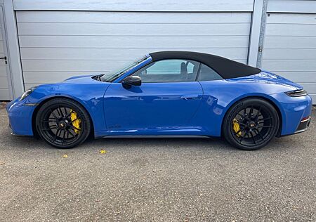 Porsche 992 4GTS Cabr.,PCCB,Matrix,Inno,Nachtsicht,390km