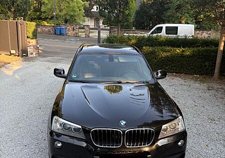 BMW X3 xDrive20d/M-Sportpacket/Pano/Navi/Leder