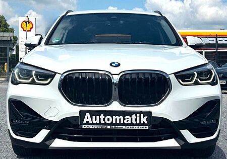 BMW X1 xDrive 20 i Sport Line *NAVI*R-KAM*PANO*LED*