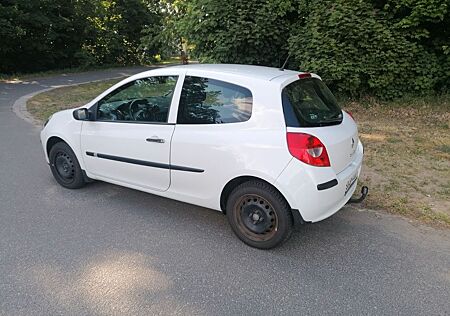 Renault Clio Authentique 1.2 16V Eco2 55kW Authentique