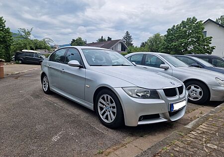 BMW 318i Touring -