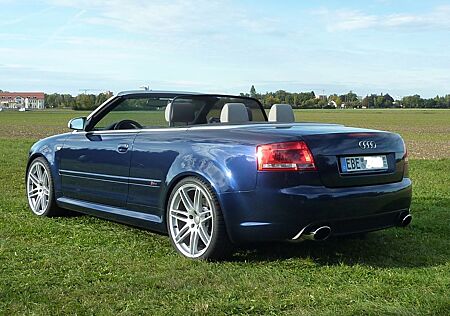 Audi RS4 4.2 quattro Cabriolet orig.75.000KM 20Zoll