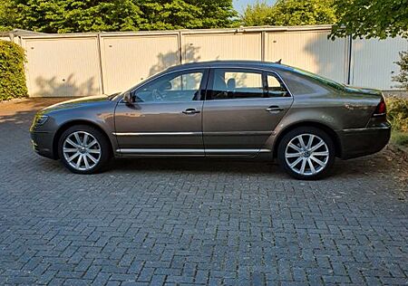 VW Phaeton Volkswagen 3.0 V6 TDI 4MOTION Tiptronic 4-Sitzer -