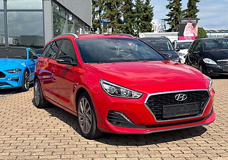 Hyundai i30 cw*LHZ*LED*PDC*SHZ*NAVI*KLIMAAU*SPURASSIST*