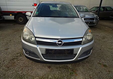 Opel Astra 1.6 Twinport Edition
