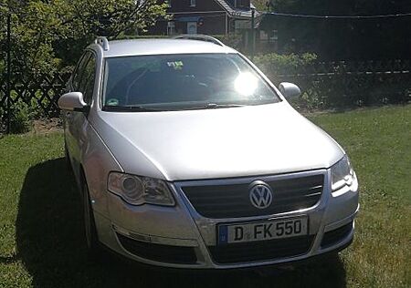 VW Passat Variant Volkswagen 2.0 TDI DPF Sportline Variant...