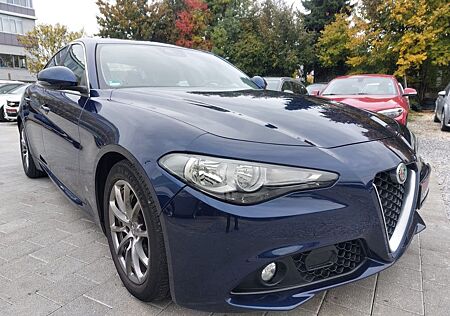 Alfa Romeo Giulia Super*Automatik*Teilleder*Navi*1.Hand
