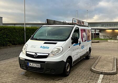 Opel Vivaro - 2. Hand, Anhängerkupplung, Dachträger