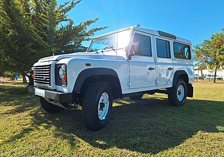 Land Rover Defender 110