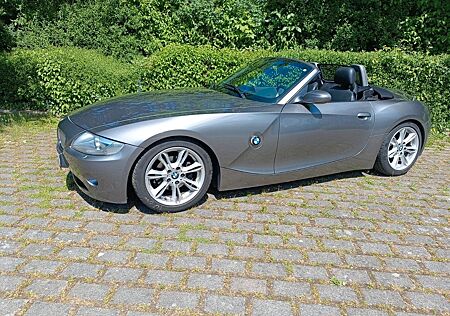 BMW Z4 2.5i - 2.Hd - Hardtop - 18 Zoll - U.V.M
