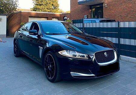 Jaguar XF 3.0 L V6 Diesel S -