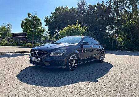 Mercedes-Benz CLA 220 CDI DCT AMG Line AMG Line