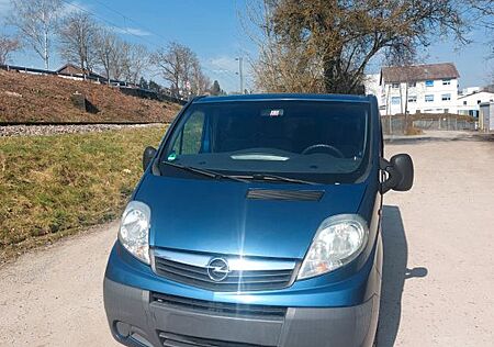 Opel Vivaro 9 Sitzer, L2H1, Anhängerkupplung