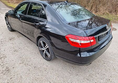 Mercedes-Benz E 300 CDI BlueEFFICIENCY -