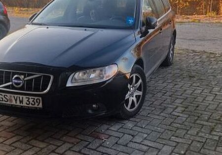 Volvo V70 2.0D -