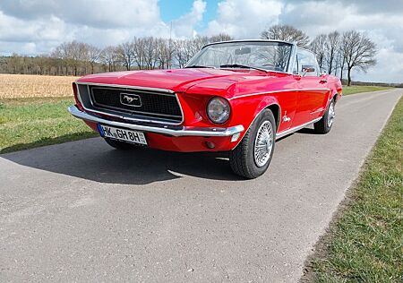 Ford Mustang Convertible
