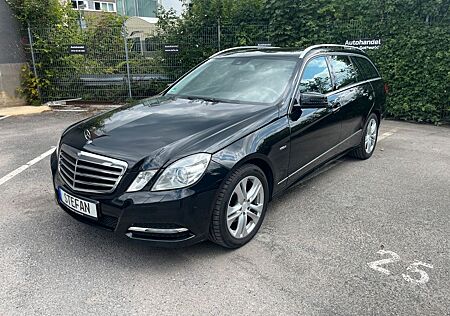 Mercedes-Benz E 200 CGI BlueEfficiency Avantgarde, AHK,Tüv Neu