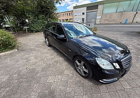 Mercedes-Benz E 350 BlueTEC T AVANTGARDE Autom. AVANTGARDE