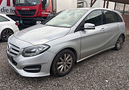 Mercedes-Benz B 180 CDI AUTOMATIC 7G DCT POLARSILBER BJ 2015