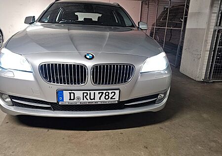 BMW 530d Touring - Pano, Stand ,Leder